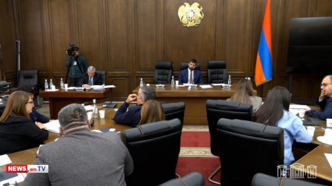 Փշալարն է պահելո՞ւ, որ ադրբեջանցին չանցնի սահմանը, ձեռ եք առնո՞ւմ էս ժողովրդին. ընդդիմադիր