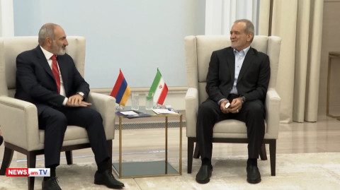 Armenia PM, Iran president meet in Russia
