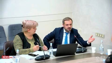 Թեժ բանավեճ ԱԺ–ում՝ ՔՊ–ականների եւ Գեւորգ Պապոյանի միջեւ