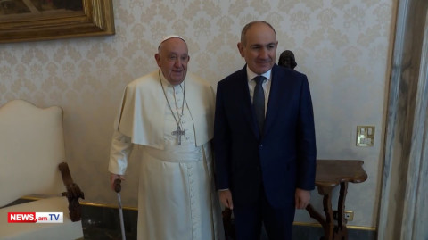 Armenia premier Pashinyan meets with Pope Francis