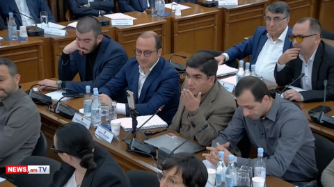 Ինչո՞ւ ԵԿՄ-ականների եւ արցախցիների համար ավտոբուսից օգտվելու համար հատուկ սակագին չի սահմանվում