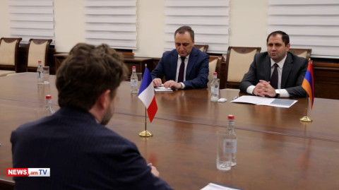 Պապիկյանը Դըկոտինյիի հետ քննարկել է Հայաստան-Ֆրանսիա համագործակցության հարցեր