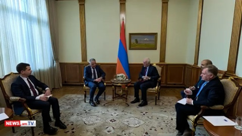 Հայաստանում ԵՄ ղեկավար, արտակարգ և լիազոր դեսպան Մարագոսը հայերենով է շնորհավորում նախագահին