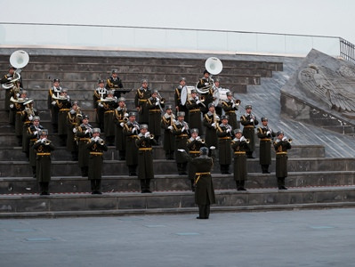 ՈՒՂԻՂ. Հայոց բանակի 33-րդ տարեդարձը «Եռաբլուր» զինվորական պանթեոնում