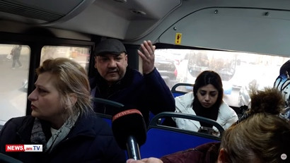Սաղդ զոմբի եք դառել, 2000 «Opel»-ի վարորդ կար, չհելան հորը տրորեին. քաղաքացին ավտոբուսում բարկացավ