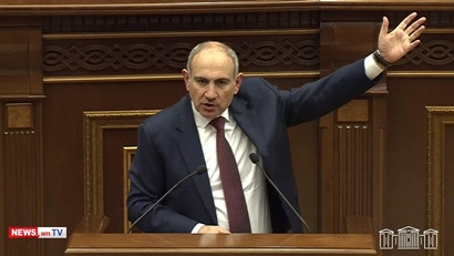 Ավտոբուս ա, որ գալիս ու գալիս ա, գալիս ու գալիս ա, նման հոսք մեկ էլ ԽՍՀՄ-ի ժամանակ եմ տեսել. Փաշինյան