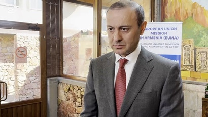 Շատ ծանր տպավորություն են թողել հայ գերիների դատավարության լուսանկարները. Արմեն Գրիգորյան
