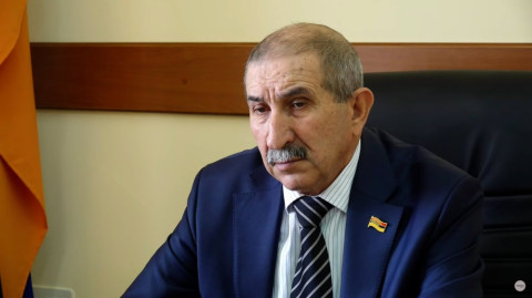 Ասում են`գնացեք, խփեք, ջարդեք, ձեր երեխեքը ԱՄՆ-ում, ՌԴ-ում են, չեն գա կռվեն. Մելքոնյան
