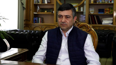 Սարիկ Մինասյանը` իր աղմկահարույց հայտարարության, մրցակիցների, Գյումրու զարգացման մասին