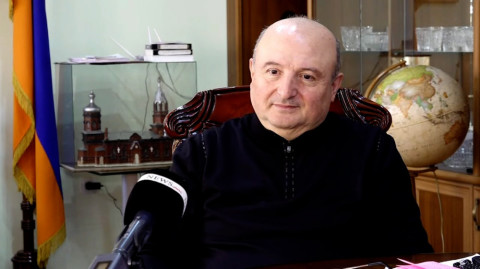 Էլ չեք կարող բերանս փակել, վերջ, գիտենք` ով ձեզ բերեց, բա էդ գել ու գազաններին բռնի. Ղուկասյան