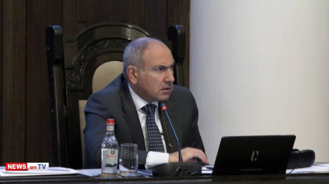 Ձեր աչքը չի ծակո՞ւմ, ո՞նց են 100 դրամով հող վաճառում, ծիծաղելի է, արգելեք. Փաշինյանը բարկացած է