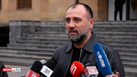 Սարի΄կ, էն 4.5 կմ-ն ի՞նչ եղավ, կերա՞ք, հանձնիք թուրքի՞ն. Ռուբեն Մխիթարյան