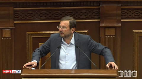 Սա օրենք չի, այլ օրենքի ծաղր. Մանուկյանը՝ ԵՄ-ին անդամակցելու օրինագծի մասին