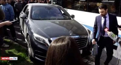 Աղջիկ ջան, թաղում եմ գնում. Քասախում մեքենան մայթի վրայով անցավ