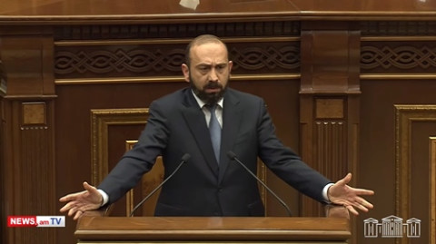 Հիմա մեզնից ի՞նչ եք ուզում, ձե՞ռ եք առնում․ Արարատ Միրզոյանը արցախցիներին մեղադրեց