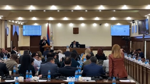 Ապե, ոտդ ջարդելու եմ. Փոստանջյանը՝ ՔՊ-ականին