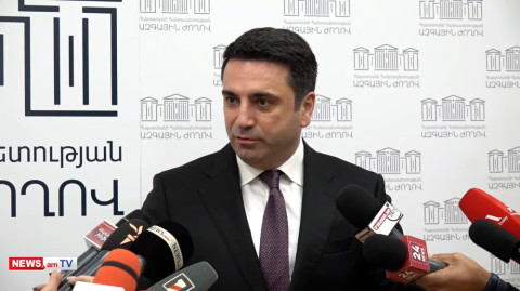 Զգուշացնում եմ՝ չափերը չանցնեն, պատասխանը տեղում է լինելու. Ալեն Սիմոնյանը՝ ԱԺ–ում միջադեպի մասին