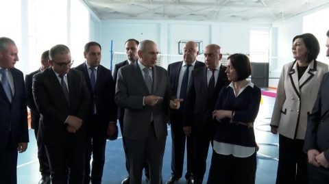 Կարող են դպրոցում լողանալ, նոր տուն գնալ. Փաշինյանը՝ Ստեփանավանում