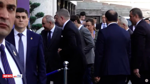 Փաշինյանը անձամբ է դիմավորում Ֆիցոյին
