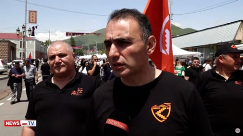 Ալեն Սիմոնյանը սպասում է ադրբեջանցիների հետ առեւտրին, բայց կարող է պատանդ հայտնվի Բաքվում. Չալաբյան
