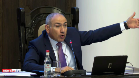 Մի երկու դաշնակ–մաշնակ կա, ինչ զառանցանք ասես գրում են. Փաշինյանը հունից դուրս եկավ