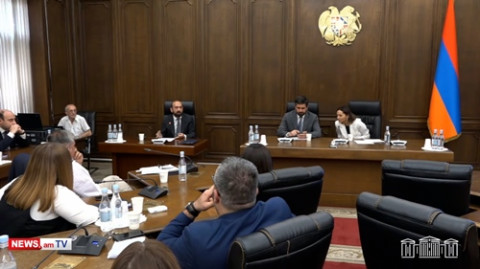 Ինչու են Սյունիքում 2 ամիս կրակում, ո՞նց եք բանակցել. պատգամավորի հարցը՝ Միրզոյանին