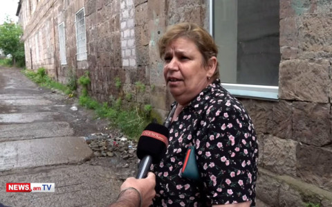 «Նույնիսկ գերեզմանի քարերն էլ է գցել». ավերածություններ Արթիկում ուժեղ քամու հետեւանքով
