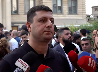 Որպես թիրախ են ընտրել Կարապետյանին, որովհետեւ հանդես եկավ եկեղեցու պաշտպանության դիրքերից.պատգամավոր
