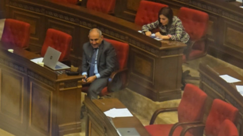 Փաշինյանը ծիծաղը չզսպեց իրեն ուղղված «Ազատիր մեզ այս չարիքից» մտքից հետո
