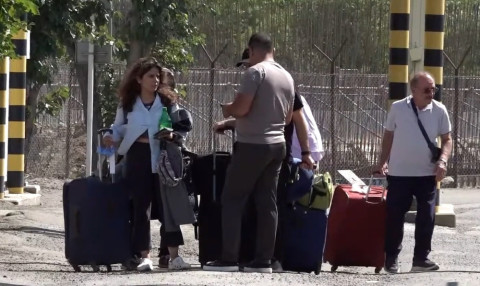 Իրան–Հայաստան սահմանի «Ագարակ» անցակետում քաղաքացիների հոսքը չի դադարում. ի՞նչ են պատմում մարդիկ