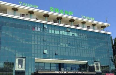 ՈւՂԻՂ. Ինչ է կատարվում Տաշիր առեւտրի կենտրոնում. մեծ թվով ոստիկաններ են ժամանել