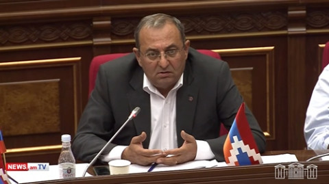 Ո՞ր իրավական ակտով եք պնդում կատարում. վիրավորում եք իմ ինտելեկտը. Մինասյանը՝ իր գործով հարցեր տվեց