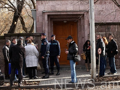 Ակտիվիստներն ամոթանք տվեցին ԱԺ մտնող պատգամավորներին