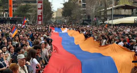 ՈւՂԻՂ. Արցախցիների հանրահավաքը՝ Ազատության հրապարակում