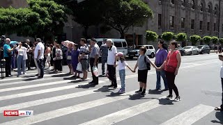 Էս ժողովրդին թողել, երեխեքին թողել, հազիվ ընկել է տերտերների հետեւից. բնակիչը՝ Փաշինյանին