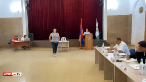 Լարված իրավիճակ Փարաքարի ավագանու նիստին
