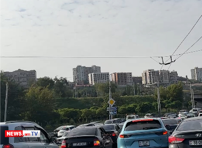 Մյասնիկյան պողոտան վաղ առավոտից խցանված է