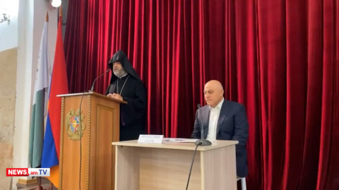 «Աղոթում ենք, որ Փարաքարում տիրի խաղաղություն». նոր համայնքապետը երդվեց, ներկա էր նաև Սիոն սրբազանը