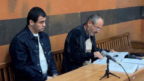 Եղել է 3 զենք, կրակվել է նաև ներսից դուրս. Ախտոյանի ազգականի գործով կալանավորվածի պաշտպան