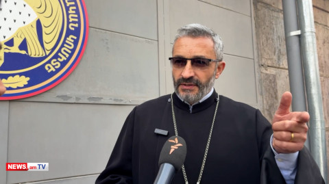 «Այդ երկու տղաներին՝ ամոթ ձեզ». Տեր Մուշեն դիմեց Ստեփան Ասատրյանին և Տեր Թադեին