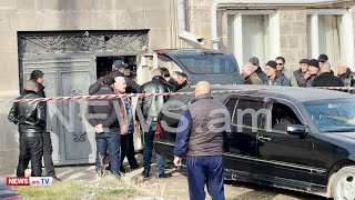 Գյումրիում որդու կողմից սպшնված ամուսինների մարմինները տեղափոխեցին դիահերձարան