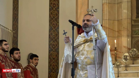 Ամեն ինչ արվում է՝ մեզ կտրելու մեր հավատարմությունից. Հայր Զաքարիայի խոսքը՝ Մայր տաճարում