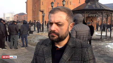Ինչո՞ւ են մարդկանց կոլեկտիվներով բերել պատարագի. Պապոյանի մեկնաբանությունը