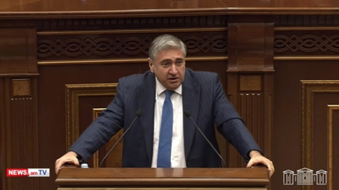 Դրանից հետո այս գռոտեսկին պիտի մասնակցե՞նք. իհարկե, ո՛չ. ընդդիմադիրների ելույթը