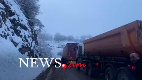 Հալիձորից Տաթեւ տանող ոլորաններում խցանում է