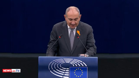 Փաշինյանը Ստրաբուրգում բողոքեց՝ Բագրատ սրբազանի նախաձեռնած պայքարից