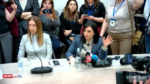 Չասեմ թե ձեզանից քանիսը հերթ էին կանգնում խմբագրությունների առաջ, որ հարցազրույց տային. Թովմասյան