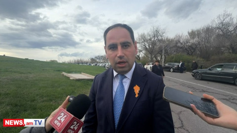 Հետամուտ եմ լինելու, որ դպրոցներում լինեն ՀՀ պետական խորհրդանիշները. Խուդաթյան