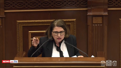 Դուք ո՞ւմ եք խաբում էդ պուպուշ վերնագրերի տակ. Կյուրեղյան