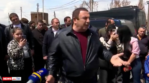 Պետությունը պետք է մինչեւ 3 մլն վարկերի ներում շնորհի. Գագիկ Ծառուկյան